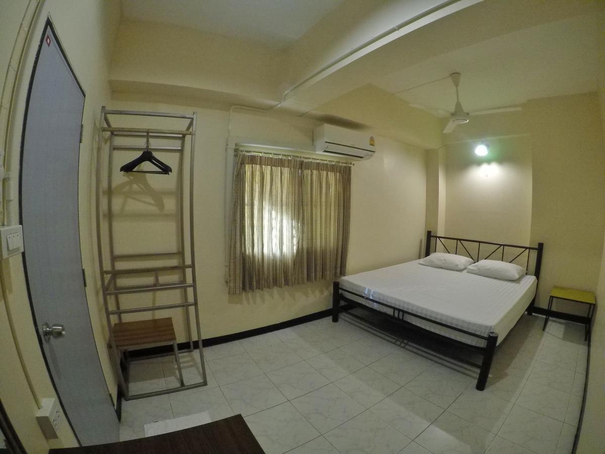 Kc Guest House Bangkok Exteriör bild